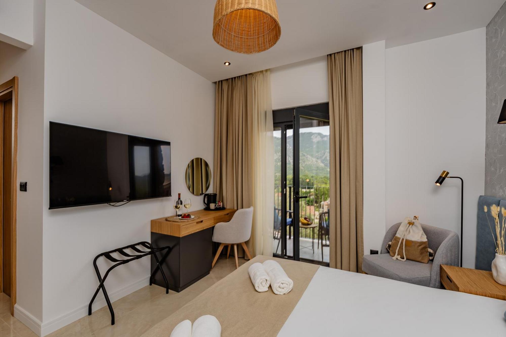 Hotel Aquilo Petrovac Buitenkant foto